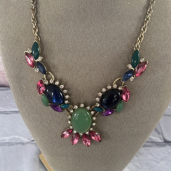 Banana Republic bib cluster necklace - Picture 3 of 7